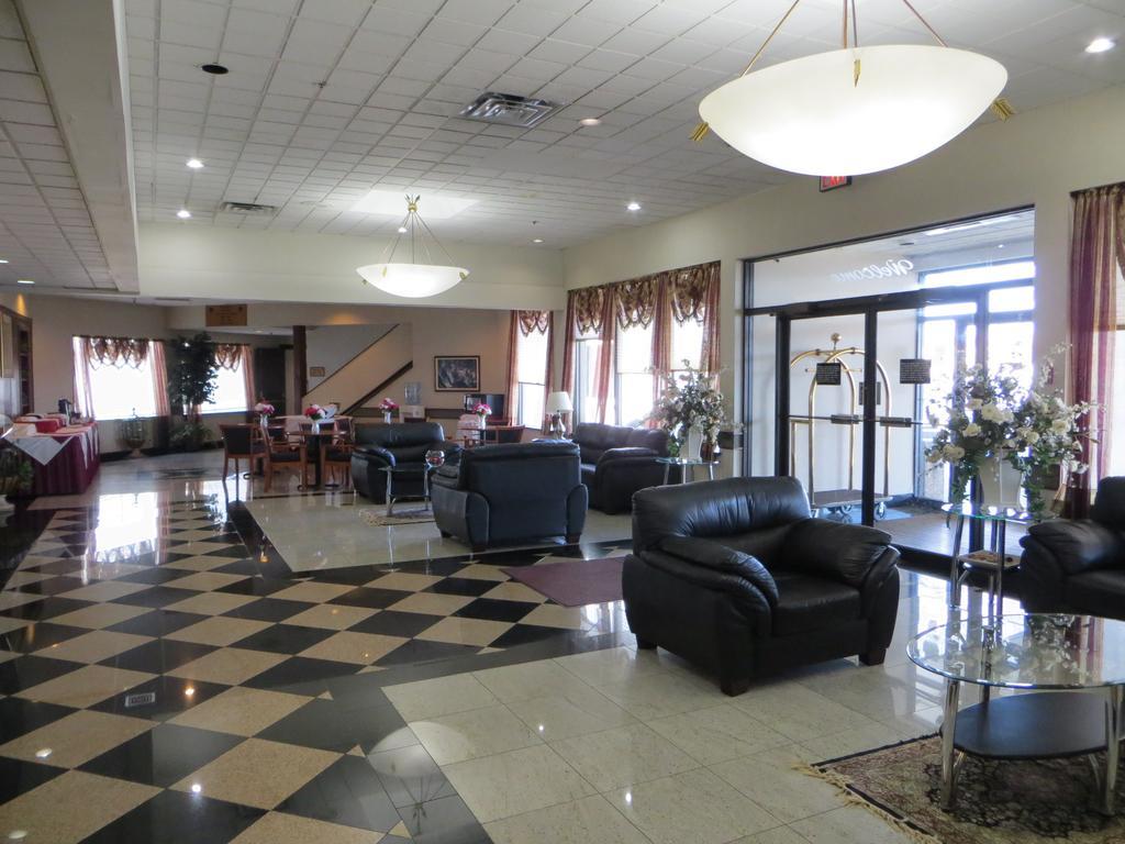 Elk Grove Hotel 艾尔克格罗夫村 外观 照片