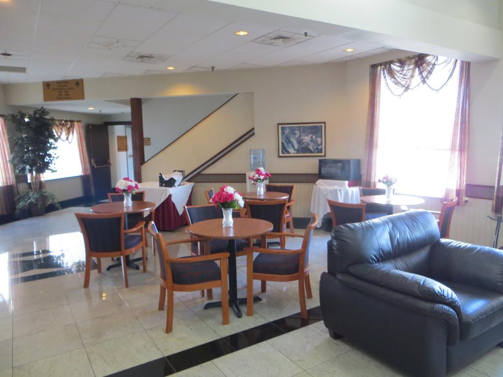 Elk Grove Hotel 艾尔克格罗夫村 外观 照片